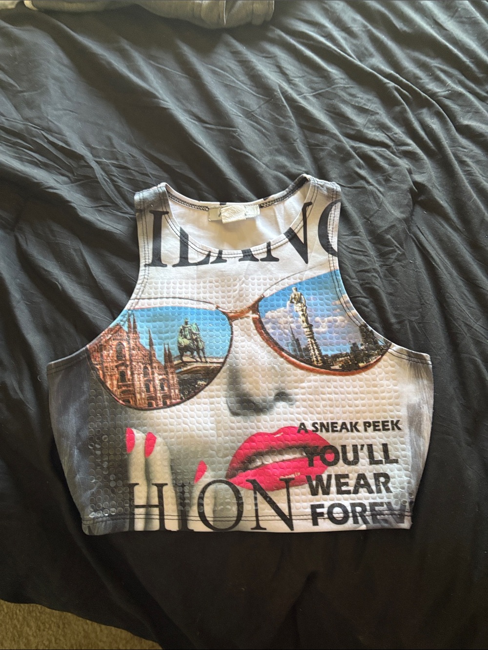 Chic Couture Graphic Women's Top Magazine Cover Embellish Jasmine Womens Small